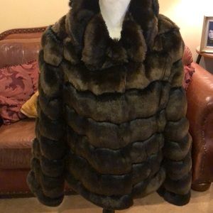 woman’s INC faux fur jacket.